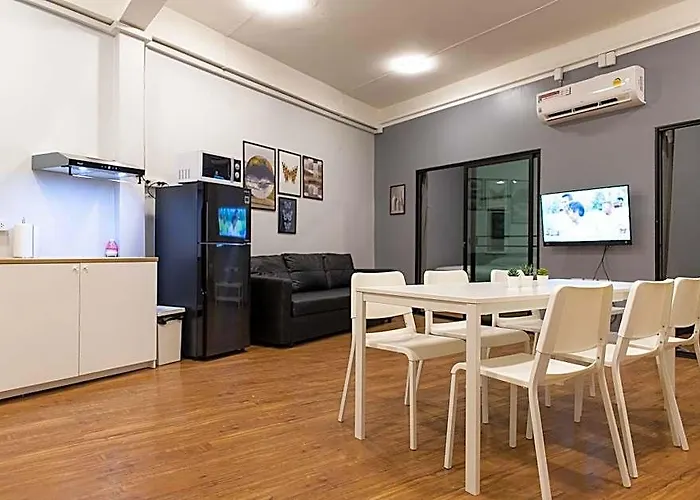 ホテル U4 Large 2 Bed Full Kitchen 200m To Bts バンコク都