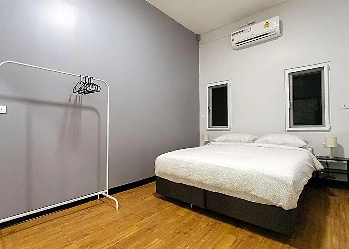 U4 Large 2 Bed Full Kitchen 200m To Bts バンコク都